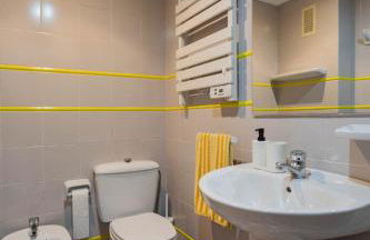 Apartamento segunda línea piscina frente al mar - Foto 26