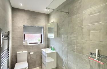 Modern 3-bed House With Parking Bamber Bridge, Preston - Foto 30