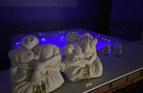 Un moment hors du temps - Jacuzzi - Billard -Baby-Foot- Parking - 167 - Foto 7