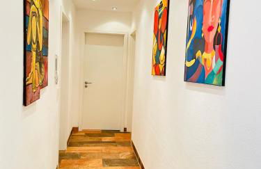 The Villa Toscana, a serene retreat in Center of Friedrichshafen City with lush green lawns, terrace & private garage- Lidl, Bakery walking distance- Bodenseecenter, Sportsbad 3 mins, Lake 7 mins - Foto 10