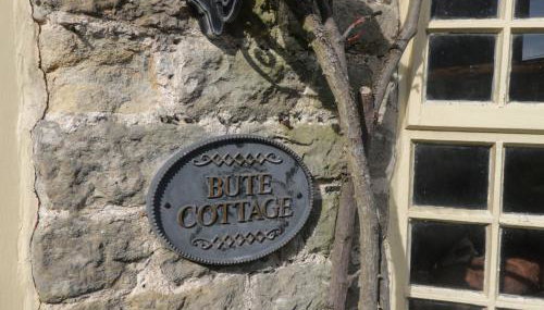 Bute Cottage - Photo 4