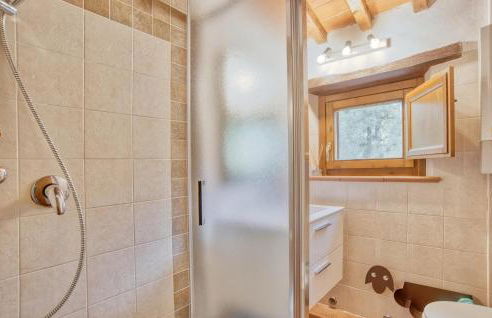 8 Bedroom Awesome Home In Arezzo - Foto 35