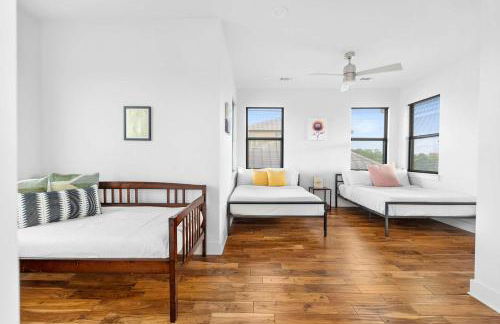 Walk to Restaurants & Entertainment on East Side - Foto 64