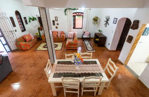 Itanhaém Casa ampla com piscina e churrasqueira a 300m da praia - Foto 5