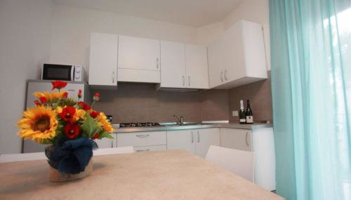 Charming Flat for up to 6 Guests Near the Beach - Foto 3