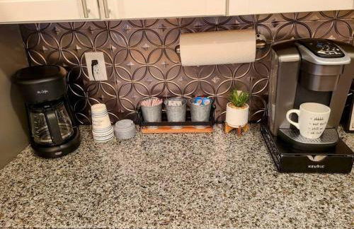 Downtown Kzoo with 3rd Floor Arcade Room - Foto 58