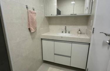 Apartamento 01 quadra da praia - LUXO Praiamar Residence - Foto 48