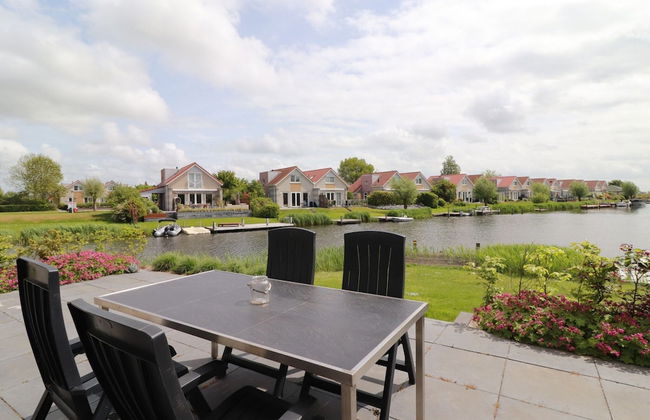 Nice Holiday Home on the Water - Foto 20