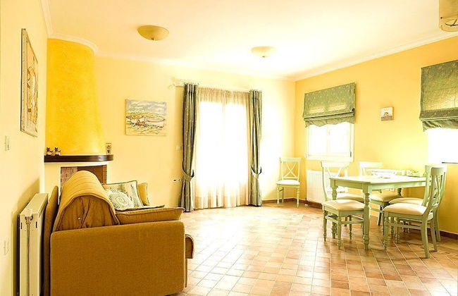 Nautilus Luxury Suites - Photo 30