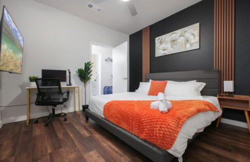 1BR Escape w Pool,Gym-Near Rvrwalk,Dome & Cnv Ctr - Foto 2