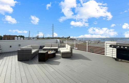 Family Fun Near Cedar Point - Rooftop Lake Views - Photo 26