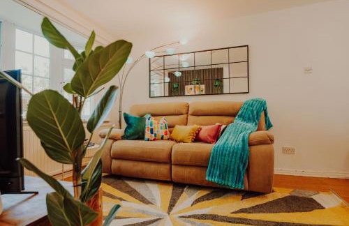 NovaCrest - Stylish 3 Bedroom with Parking - Sleeps 5 - Foto 13