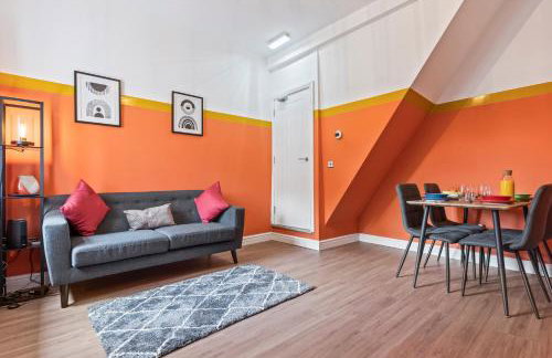 4 Bedroom, 2 Bath in NewCastle Town Centre - Foto 2