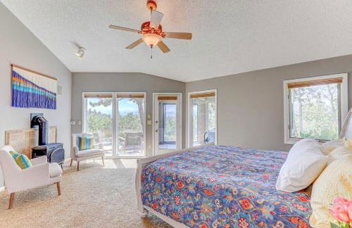 Mountain Views and Hot Tub Airy Forest Escape! - Foto 17