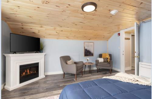 TuckAway Suites at East Branch - Photo 50