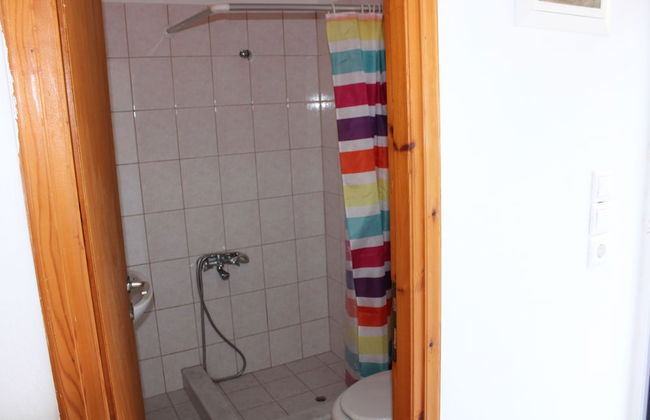 Aaron Studios Apartments - Photo 46