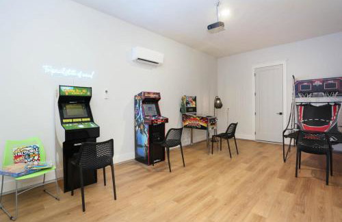 Heated pool Hot Tub Golf Cart Arcade Two Kitchens - Foto 14