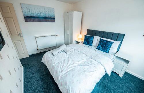 Family & Group Stay in Manchester - Free Parking - Foto 17