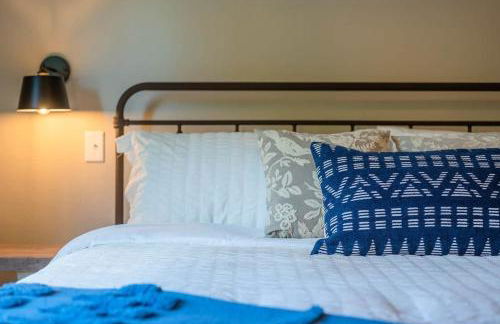 4BR 2BA Dog Friendly 3 Kings Walk to Lambeau - Foto 17