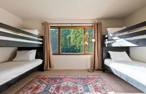 Lux Fly-Fishing Haven near Glacier Park - Hot Tub - Foto 16