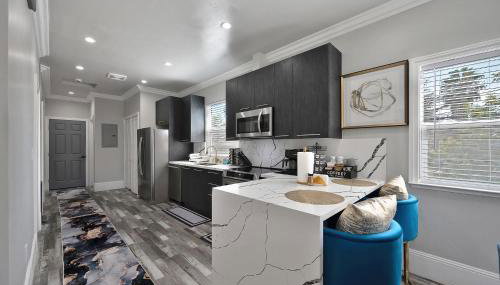 Walk to UC Davis Medical Center! Duplex with Patio - Foto 4