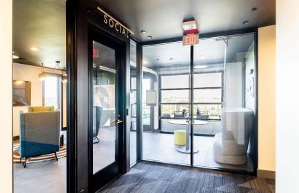 Downtown Nashville 2BR Condo Balcony & Parking Near Broadway - Foto 84