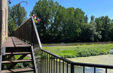 Nature Escape Charming Riverside House - Foto 10