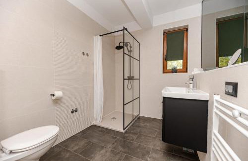 Villa Pietro with a heated Saltwater pool - Photo 9