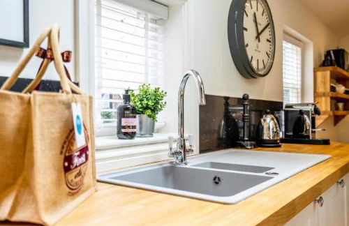 42 is the Answer- Stunning York townhouse appearing on TV Holiday Home Show - Foto 19