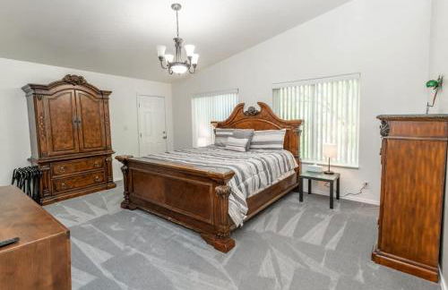 Large Family Home with Game Room - Foto 17