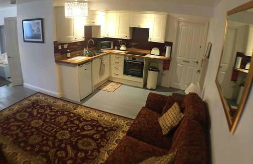 The Post House (Centre of riverside village) - Photo 19