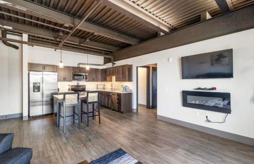 301 - Downtown Condo 1 Bedroom View of City With Fireplace - Foto 1