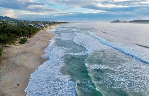Casa brasileira frente mar conforto e exclusividade com estacionamento - Foto 19