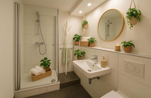 Stylish Old Town Apartment with Free Parking and a Balcony near the Cathedral - Foto 5