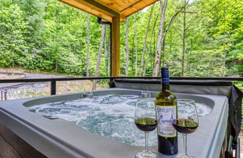 Peaceful Smoky Treehouse| Hot Tub • Hammock • Deck - Foto 33