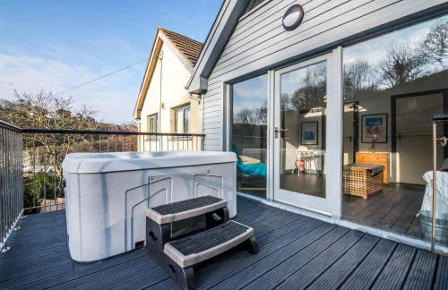 Rock Cottage - 3 Bedroom Holiday Home - Fishguard - Photo 3