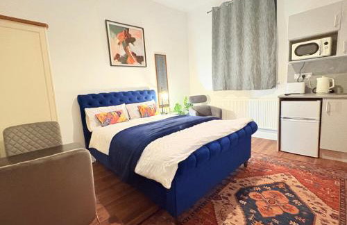 Stylish studio 8,Weekly, Monthly stay deals,Parking,Contractors,NHS,Families, Relocators, nr Sandwell hospital - Foto 9