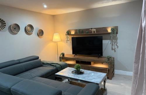 3 Bed Penthouse, 2Free Parking Spaces Close to BHX NEC - Foto 3