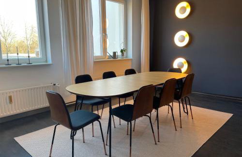 TruRetreats Design Loft für 8 Personen I Riesige Küche I eCharger I 65z SmartTV I 150qm - Foto 15