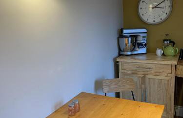 Min-Y-Fford sleeps 6 plus pet - Foto 12