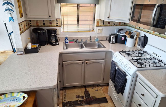 Ocean Front Cabin 14 w Jacuzzi Gorgeous Views - Photo 13