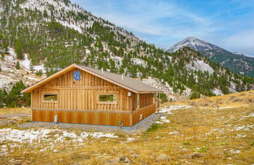 Less Than 1 Mi to Chico Hot Springs Mtn-View Hideaway! - Foto 24