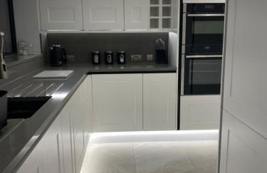 Stunning modern home set in beautiful grounds. - Foto 13