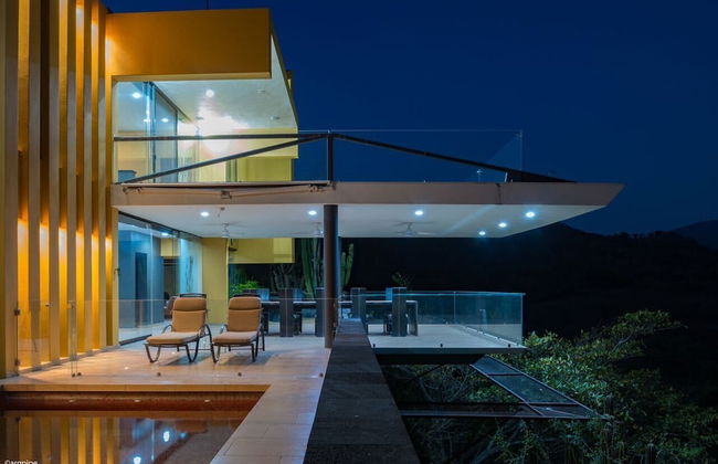 Casa Ave del Risco (Villa con río y cascada al interior) - Photo 1