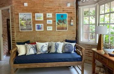 Casa charmosa em Juquehy cercada de verde, 2 quartos com churrasqueira - Foto 1