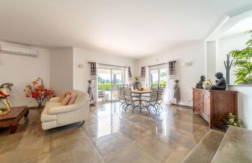 Stunning 4-Bedroom Villa With Pool - Perfect For Families - Foto 11
