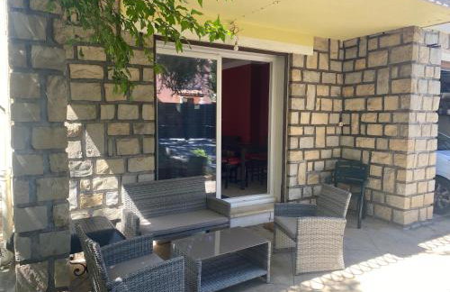 Rez de villa Grand T2 proche plage Marvivo-Sablettes - Foto 2