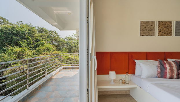 Alaya Stays Luxfort 4 BHK with Pvt Pool - Foto 4, Habitación