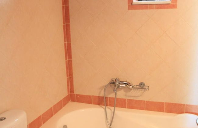 Theo Beach Villa Large Private Pool Walk to Beach Sea Views A C Wifi Car Not Required - 1843 - Foto 13