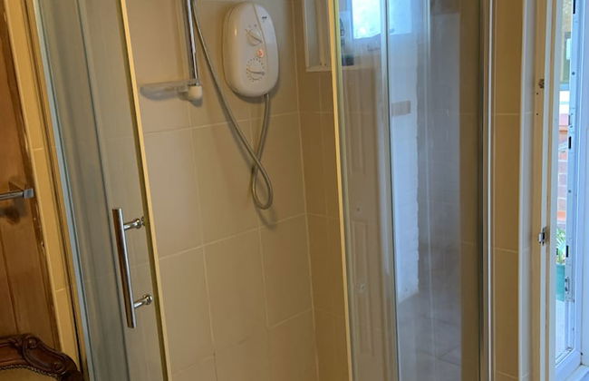 Economical 2BR Small Furnished Annex-high Wycombe - Foto 17